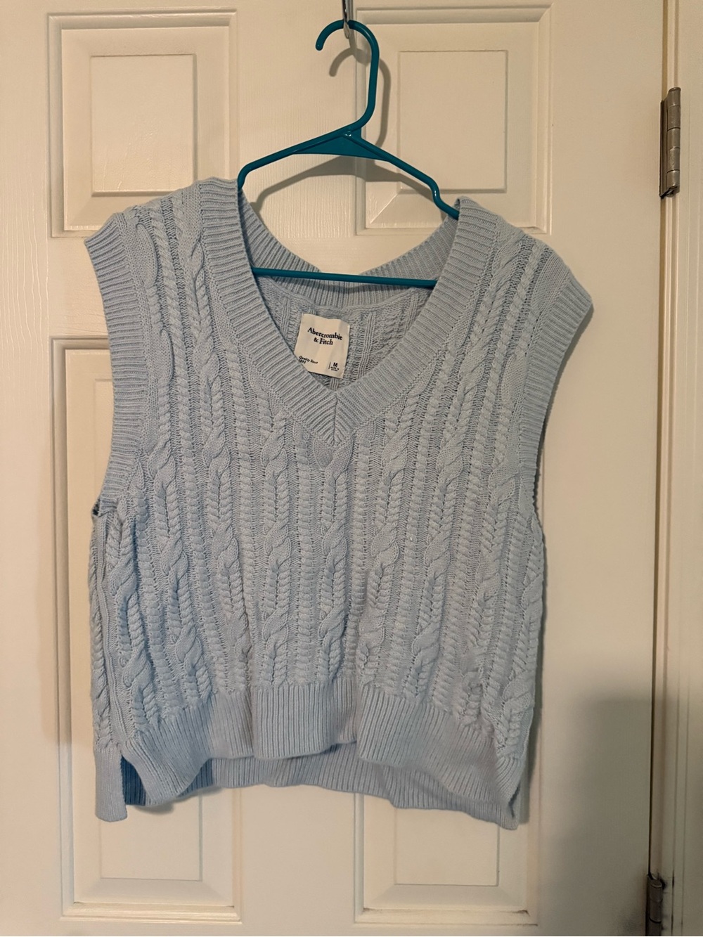 Abercrombie & Fitch Light Blue Cable Knit Sleeveless Sweater Vest